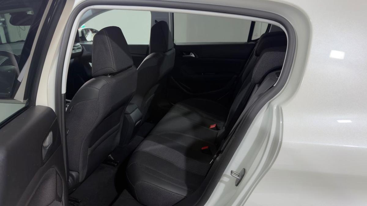 peugeot-308-2021-gasolina-1199cc