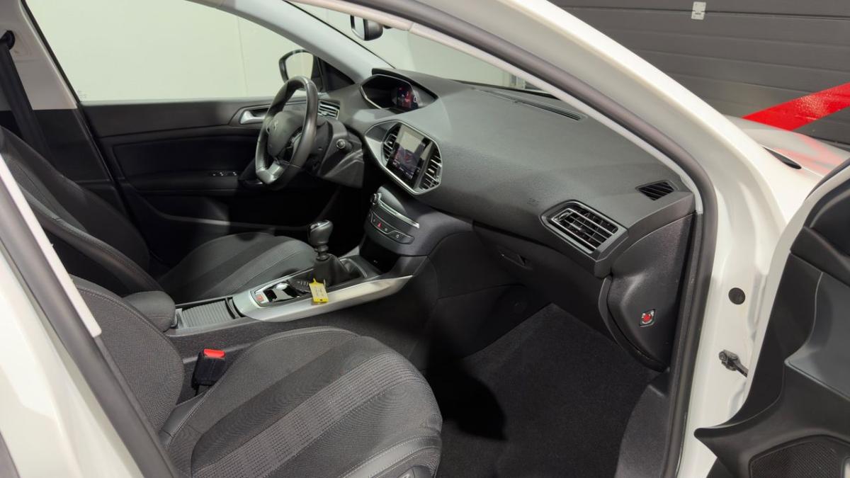 peugeot-308-2021-gasolina-1199cc