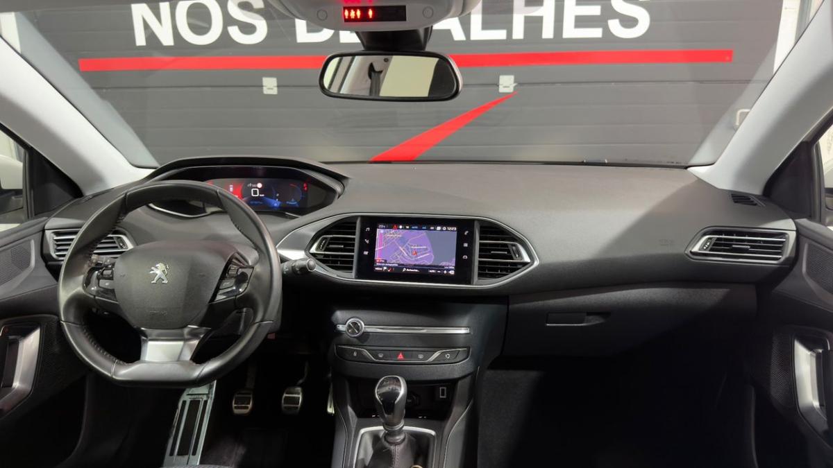 peugeot-308-2021-gasolina-1199cc