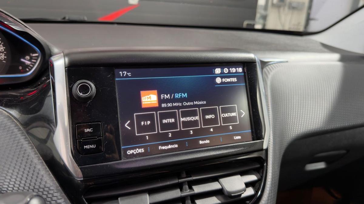 peugeot-2008-2018-diesel-1560cc