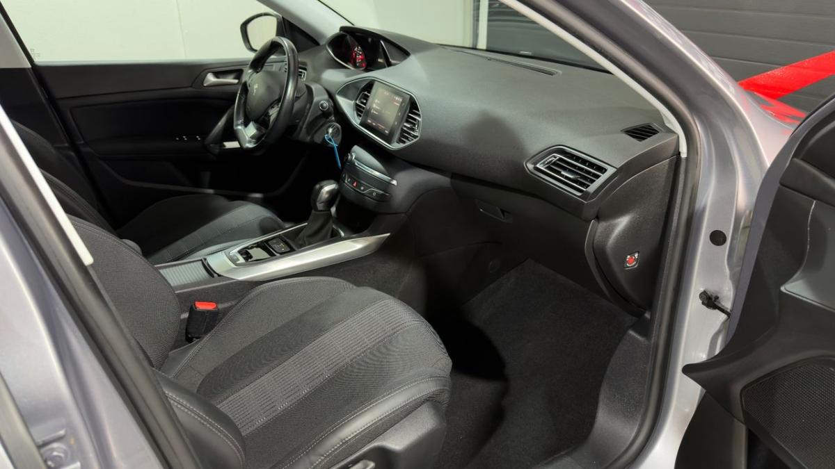 peugeot-308-2018-gasolina-1199cc