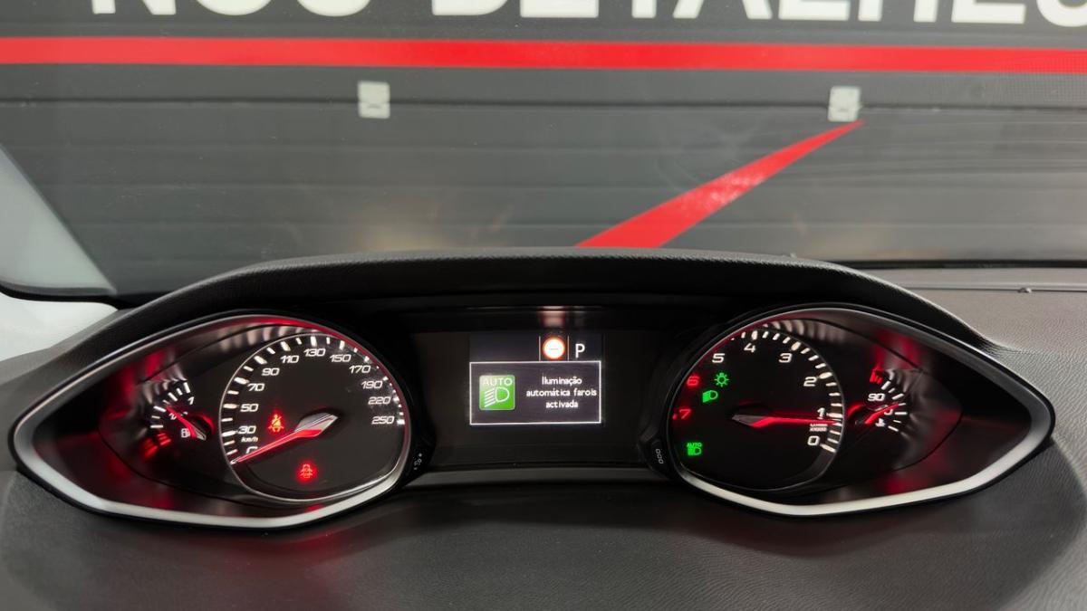 peugeot-308-2018-gasolina-1199cc