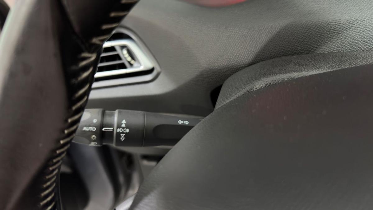 peugeot-308-2018-gasolina-1199cc