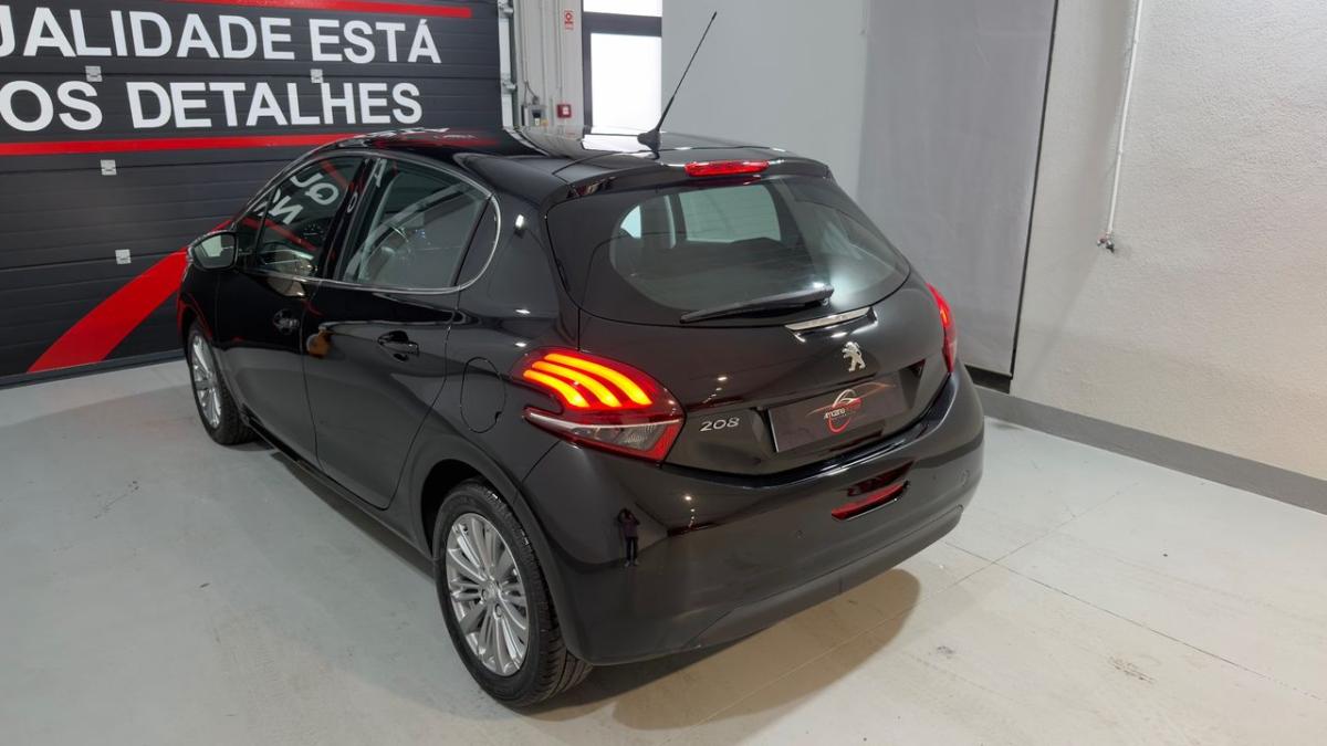 peugeot-208-2018-gasolina-1199cc