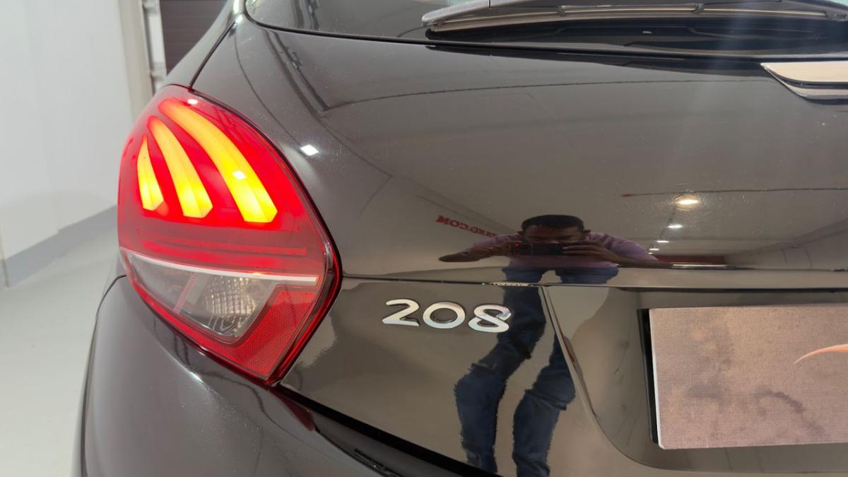 peugeot-208-2018-gasolina-1199cc