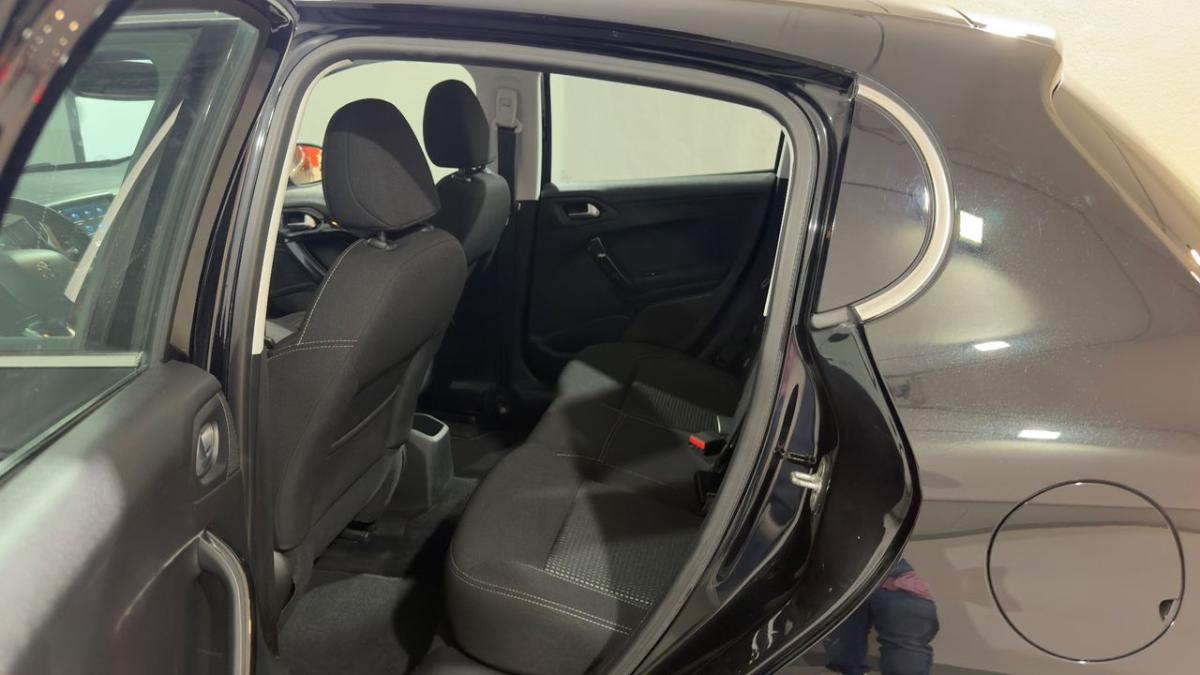 peugeot-208-2018-gasolina-1199cc