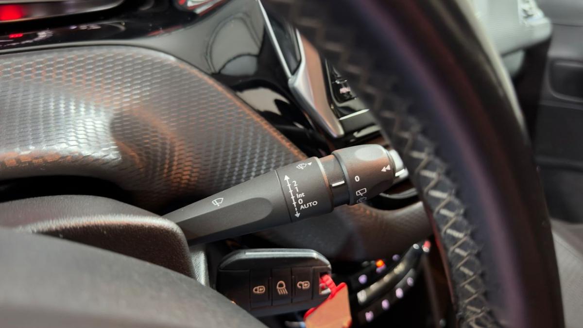peugeot-208-2018-gasolina-1199cc