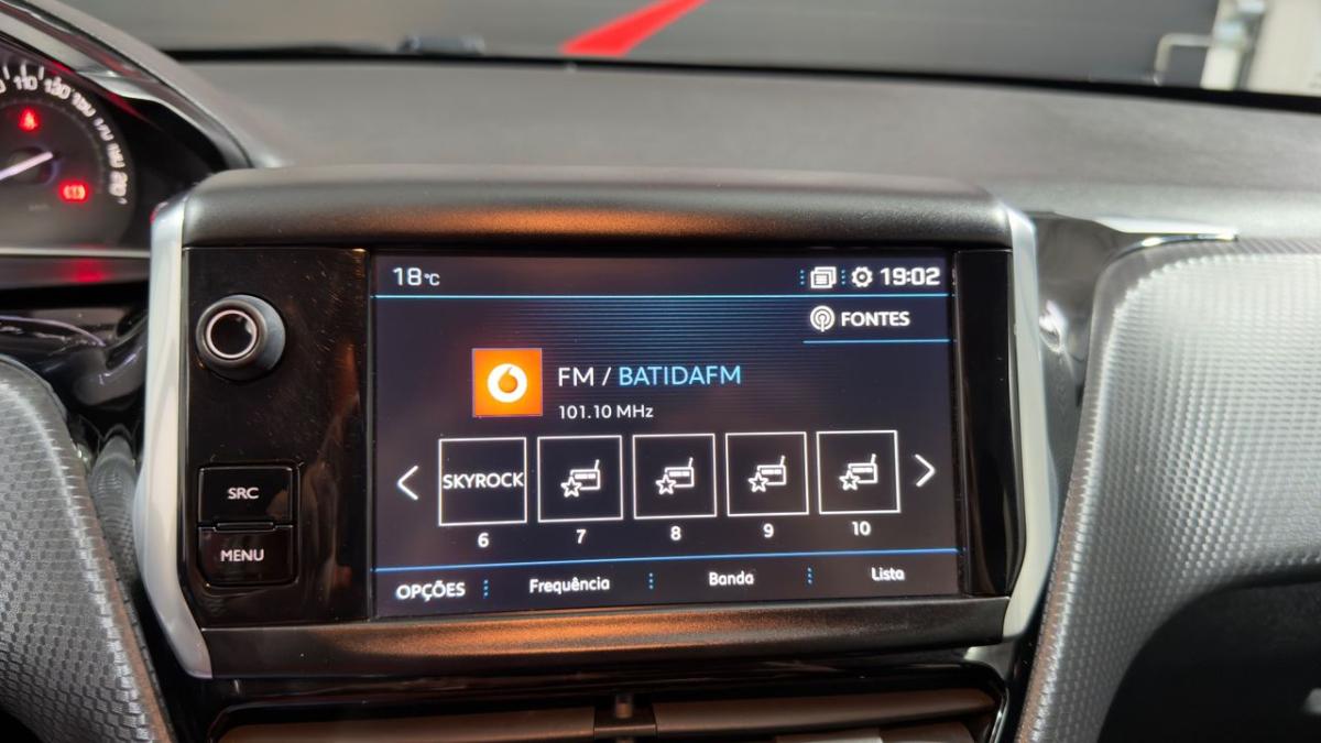 peugeot-208-2018-gasolina-1199cc