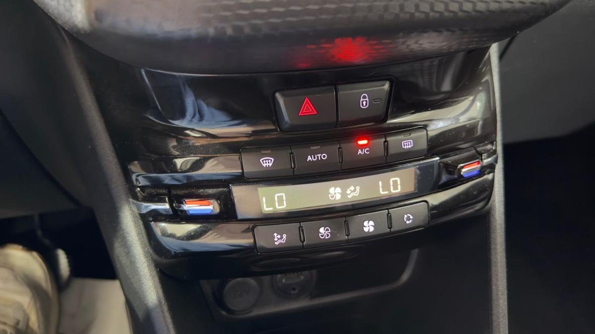 peugeot-2008-2018-gasolina-1199cc