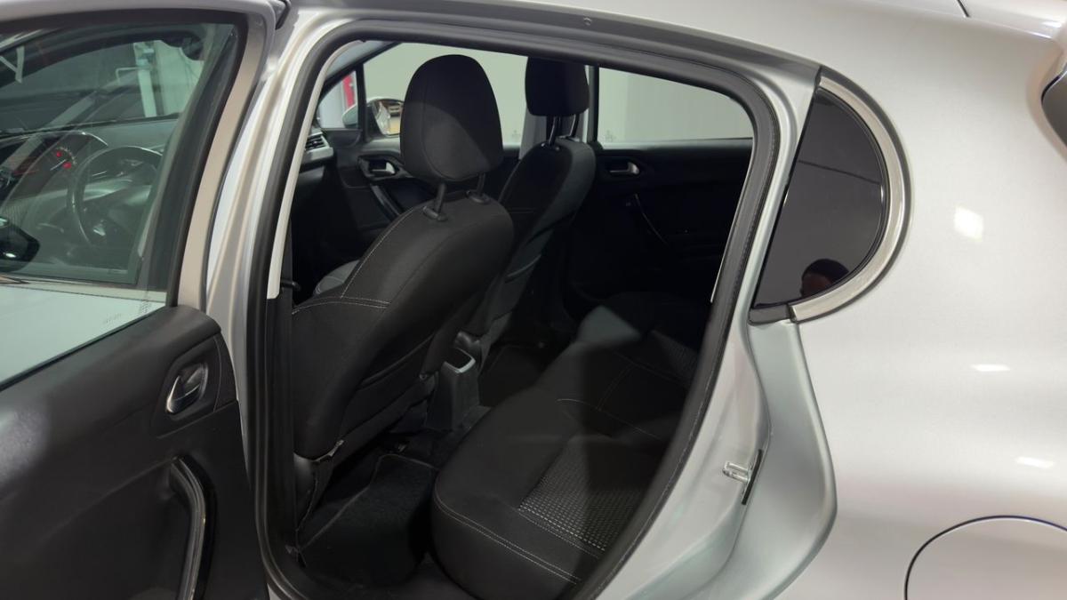 peugeot-208-2018-gasolina-1199cc