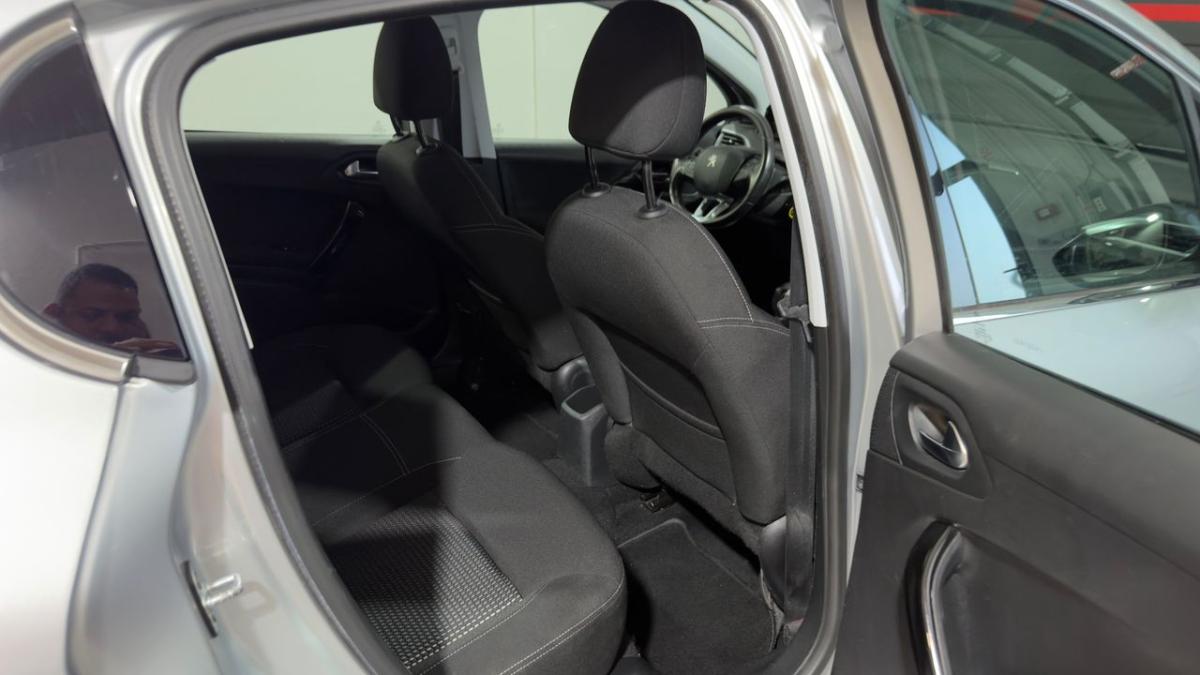 peugeot-208-2018-gasolina-1199cc