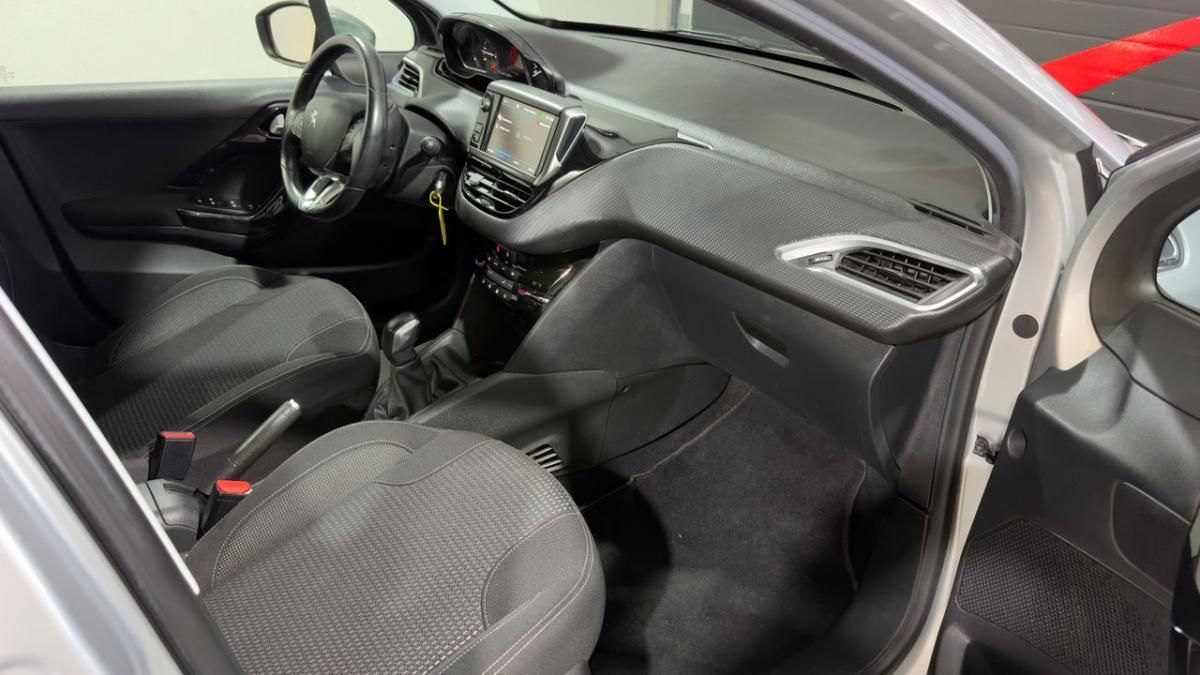 peugeot-208-2018-gasolina-1199cc