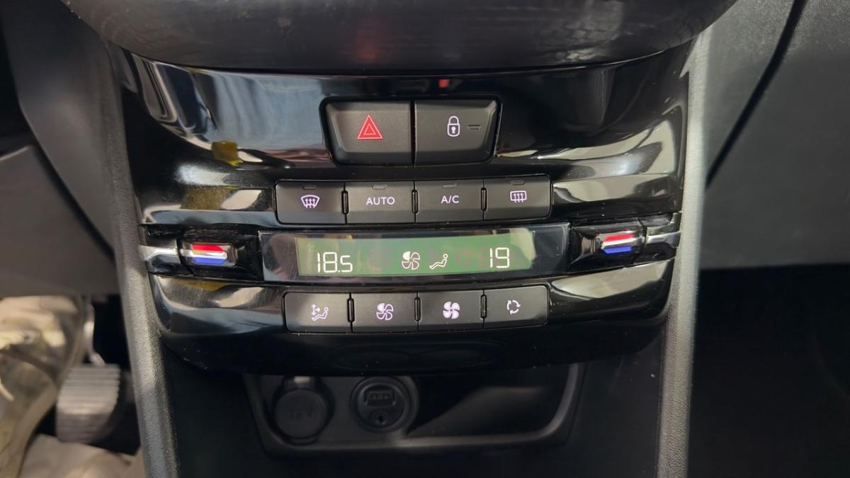 peugeot-208-2018-gasolina-1199cc