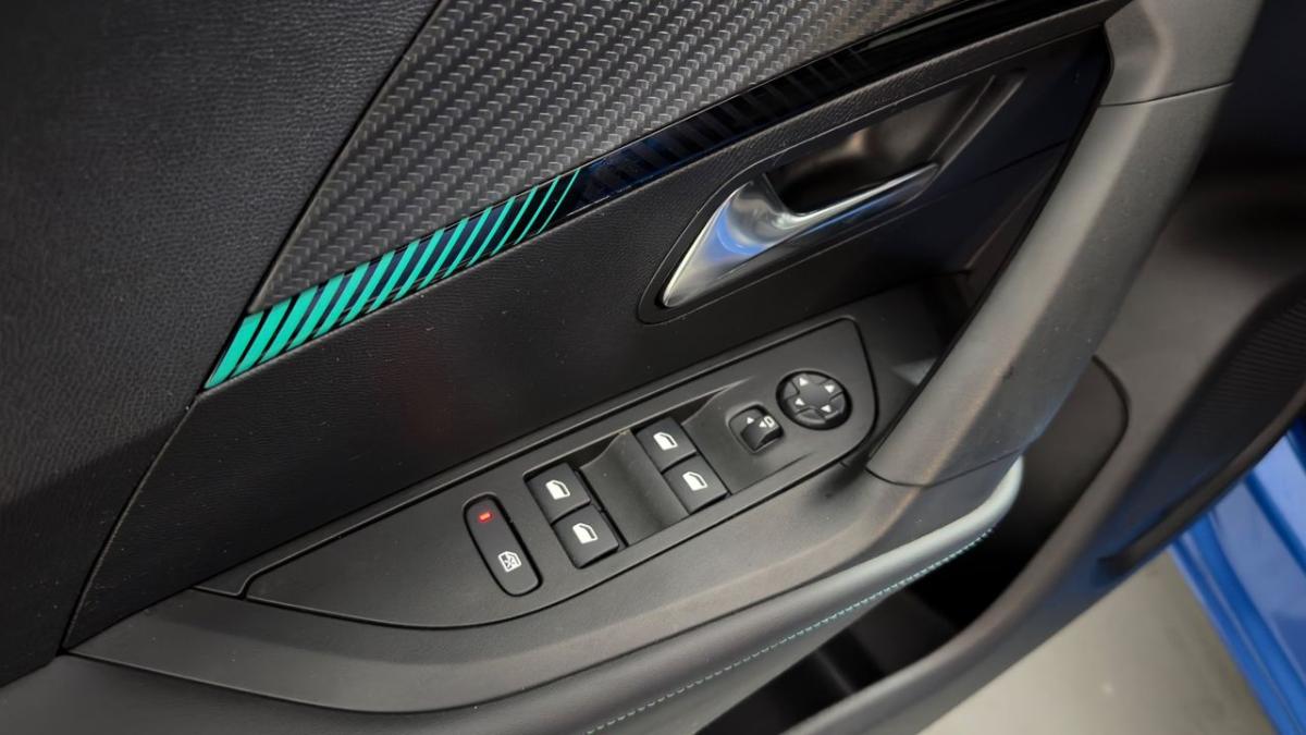 peugeot-2008-2021-gasolina-1199cc