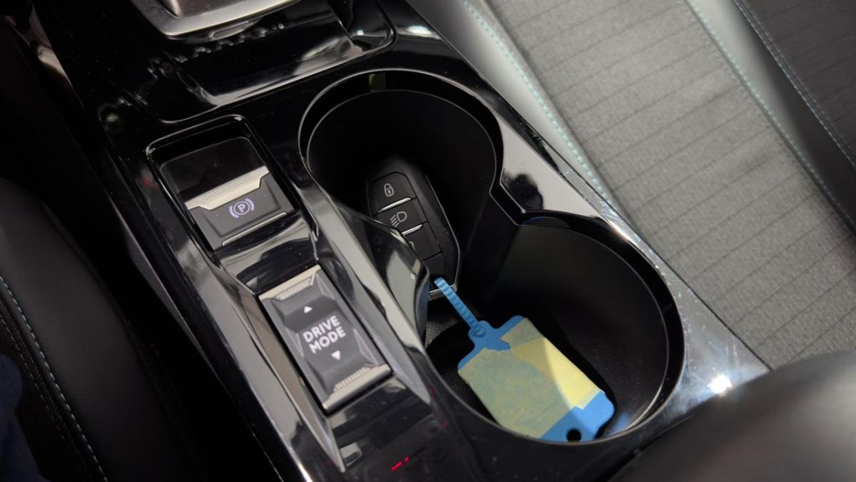 peugeot-2008-2021-gasolina-1199cc
