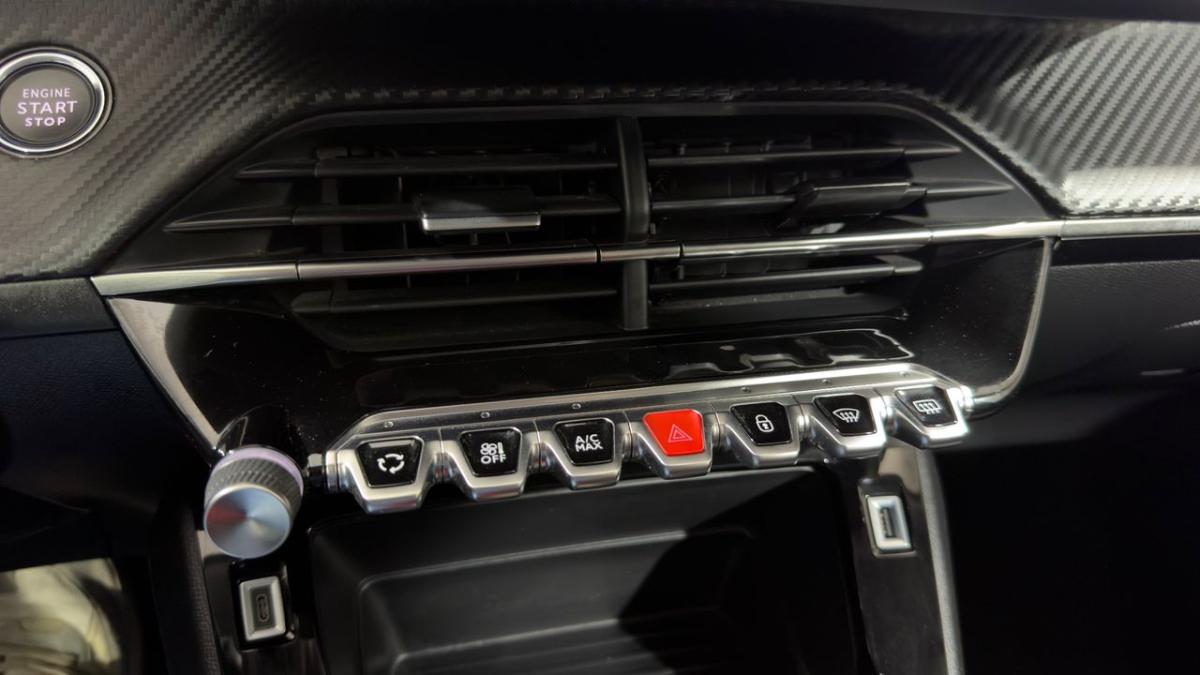 peugeot-208-2023-eletrico-0cc