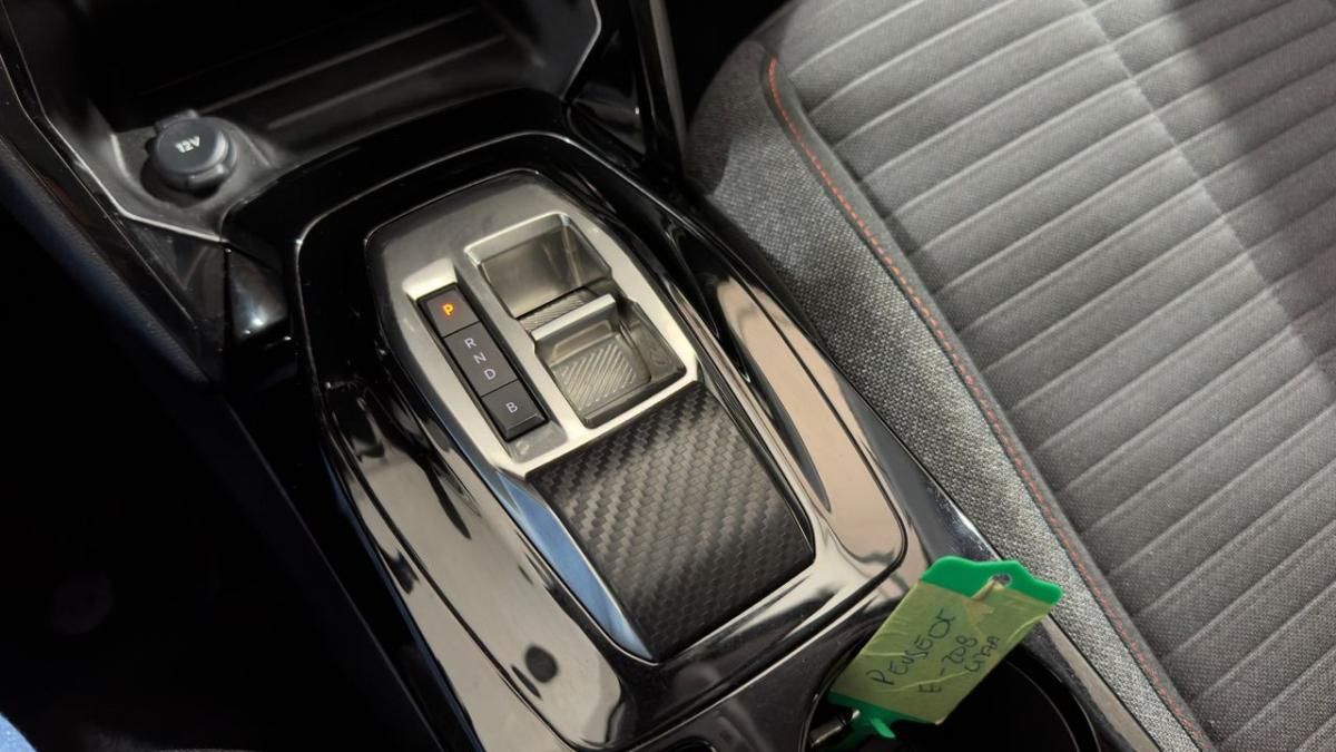 peugeot-208-2023-eletrico-0cc