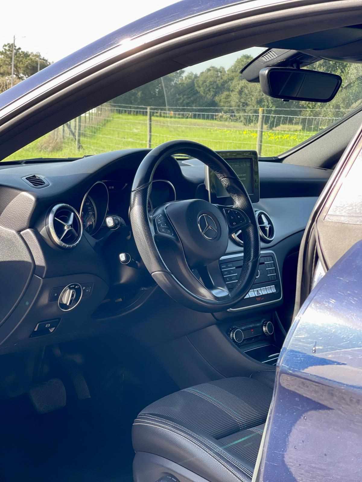 mercedes-benz-cla-220-d-shooting-brake-2016-diesel-2143cc