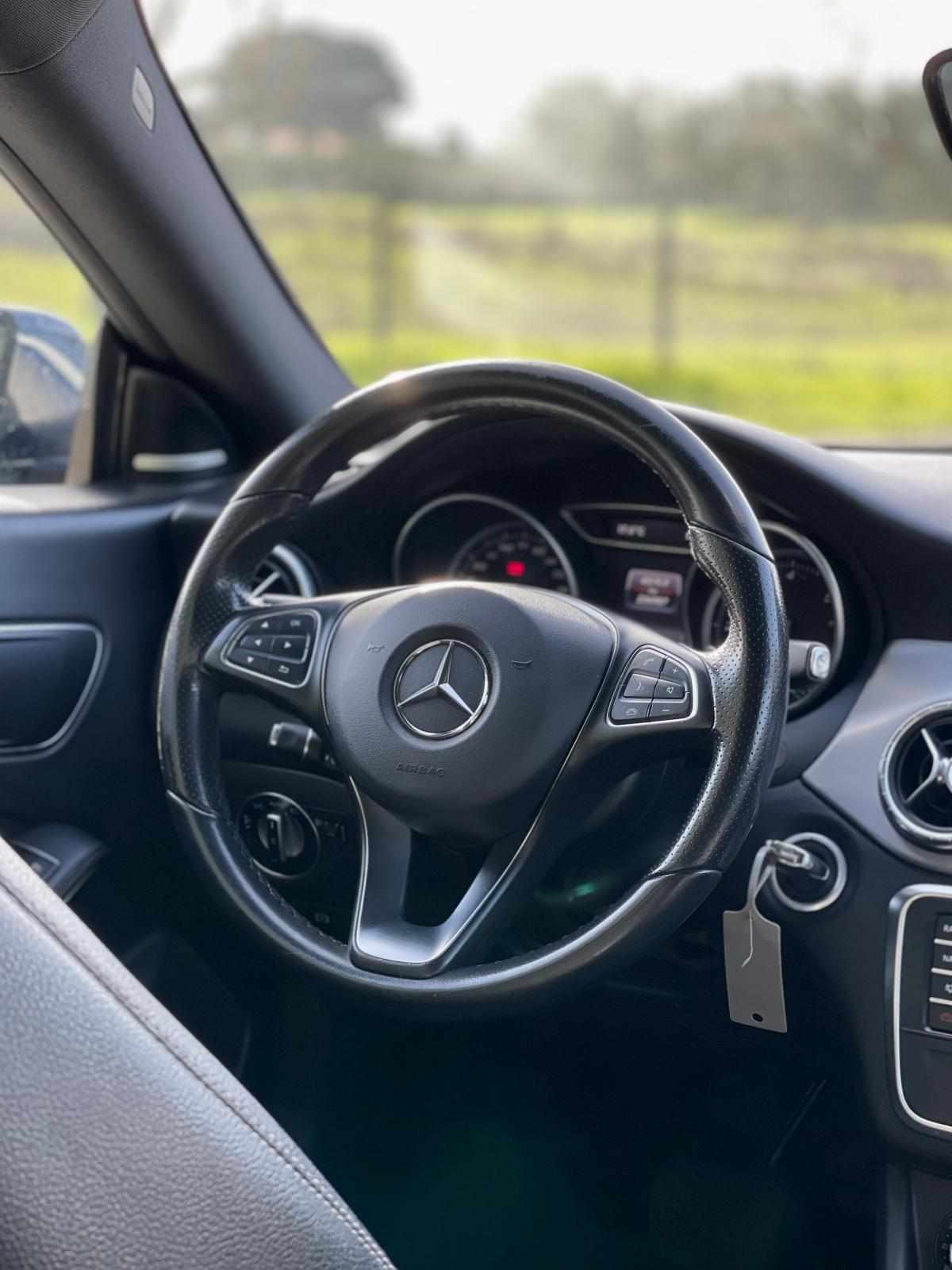 mercedes-benz-cla-220-d-shooting-brake-2016-diesel-2143cc