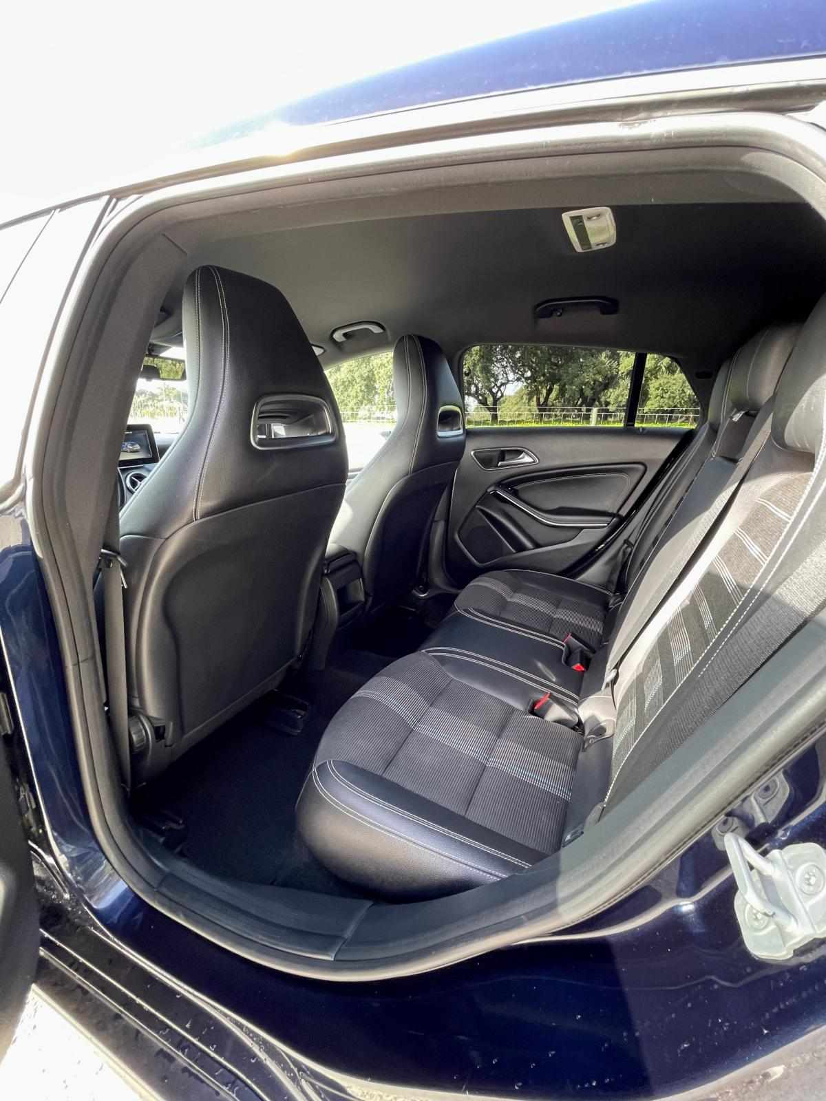 mercedes-benz-cla-220-d-shooting-brake-2016-diesel-2143cc