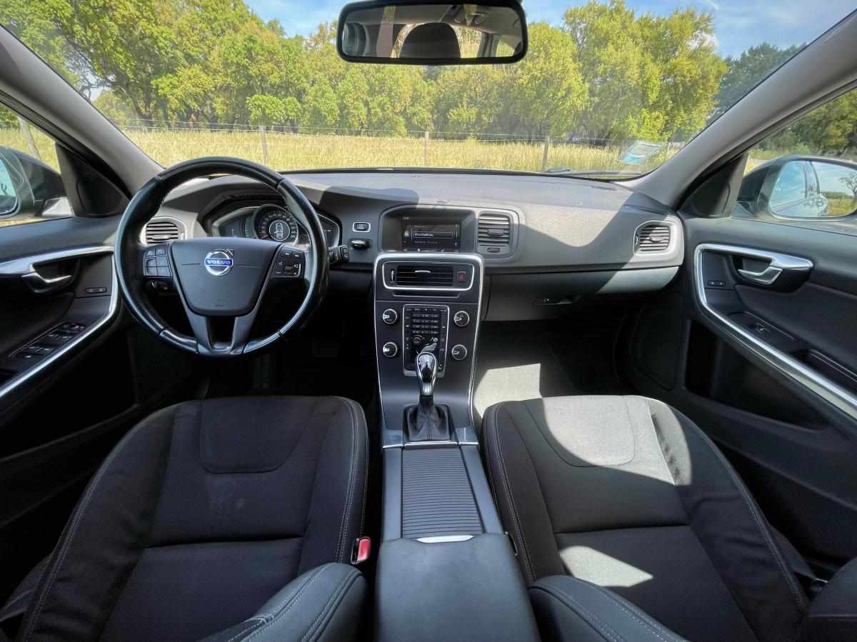 volvo-v60-d2-2013-diesel-1560cc
