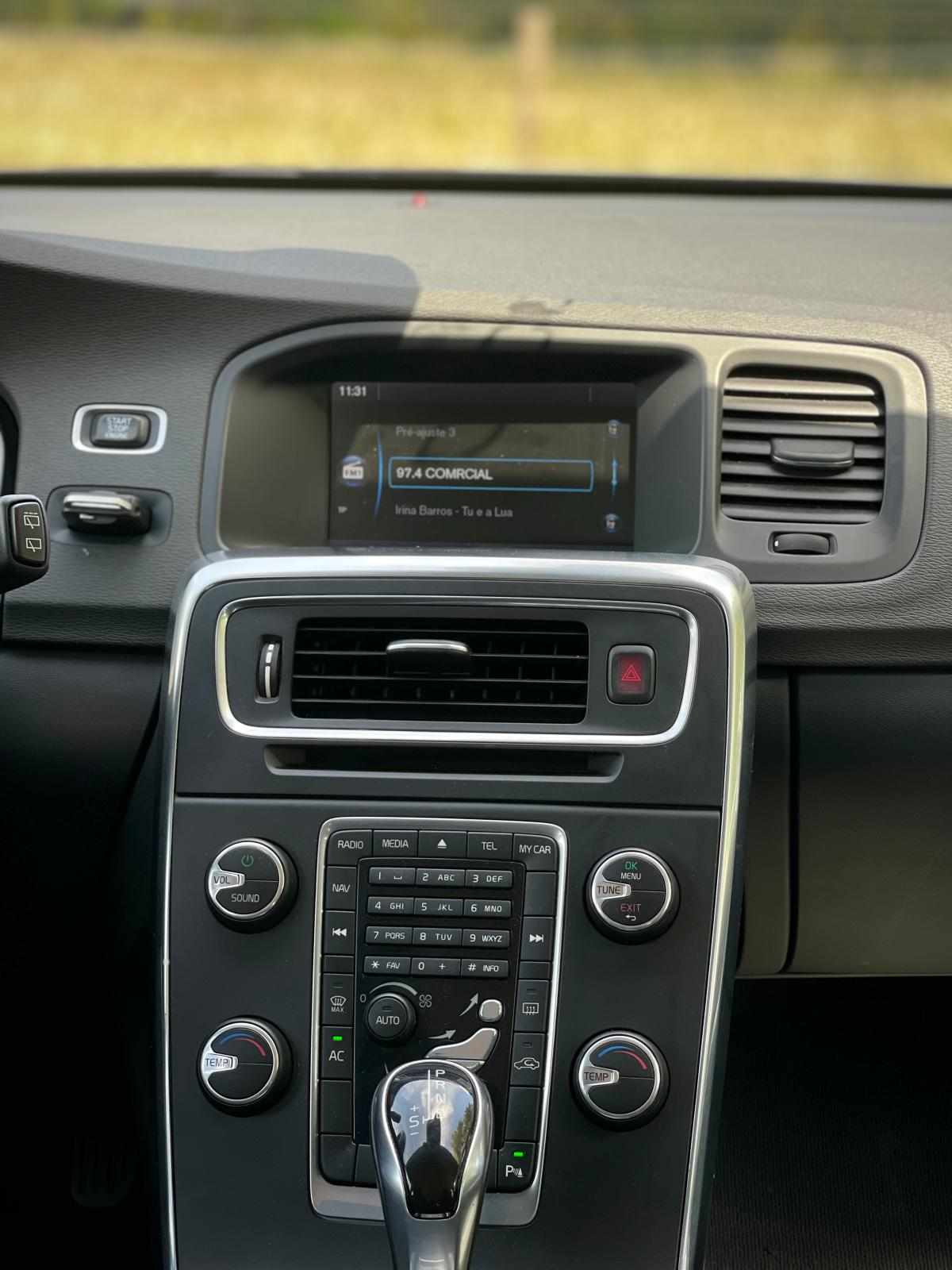 volvo-v60-d2-2013-diesel-1560cc