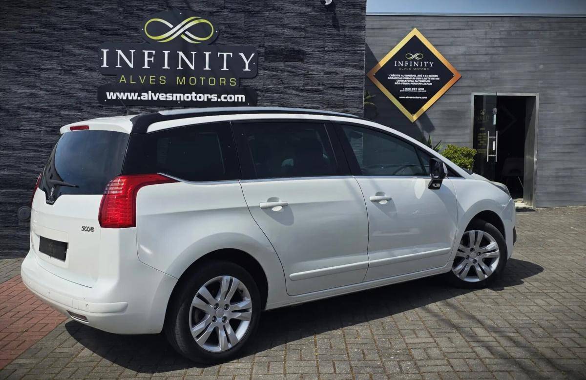 peugeot-5008-2014-diesel-1997cc