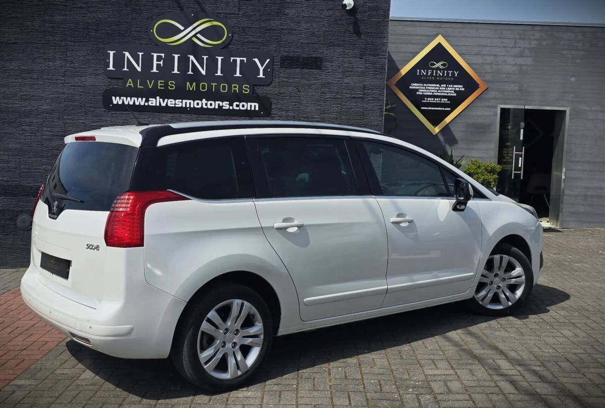 peugeot-5008-2014-diesel-1997cc