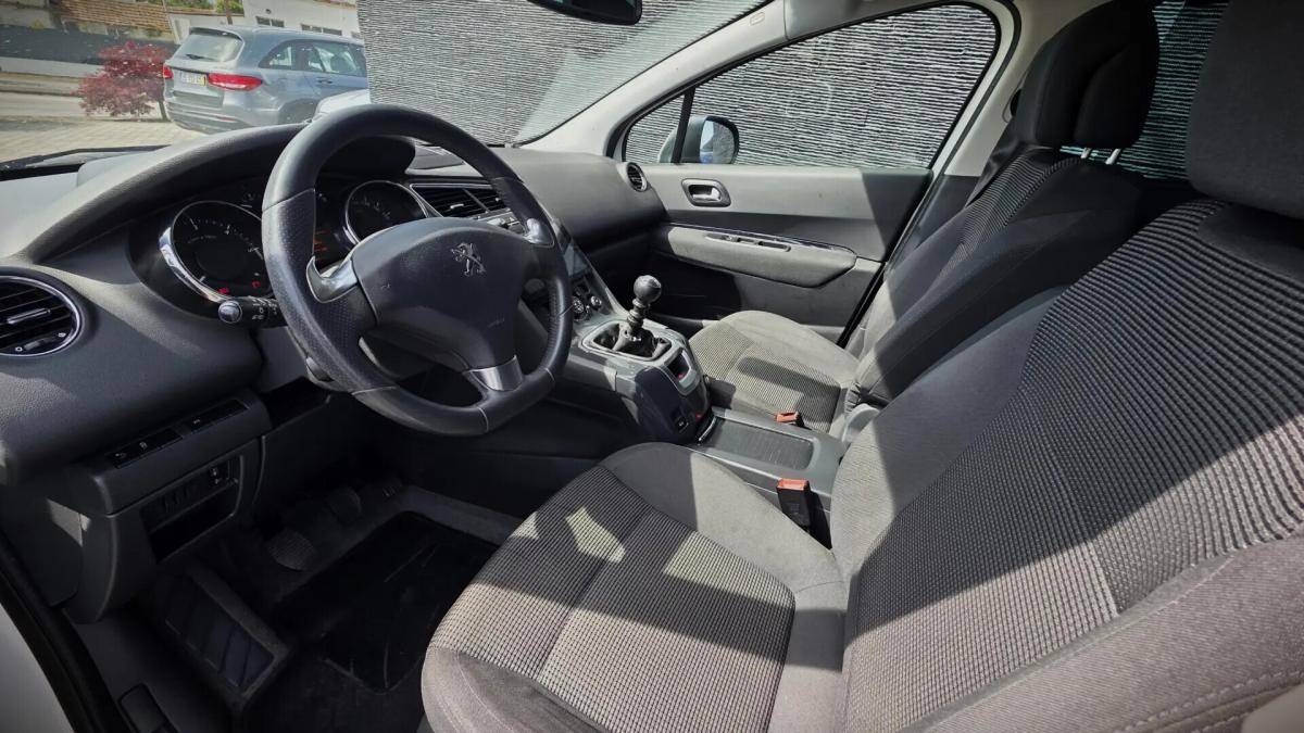 peugeot-5008-2014-diesel-1997cc