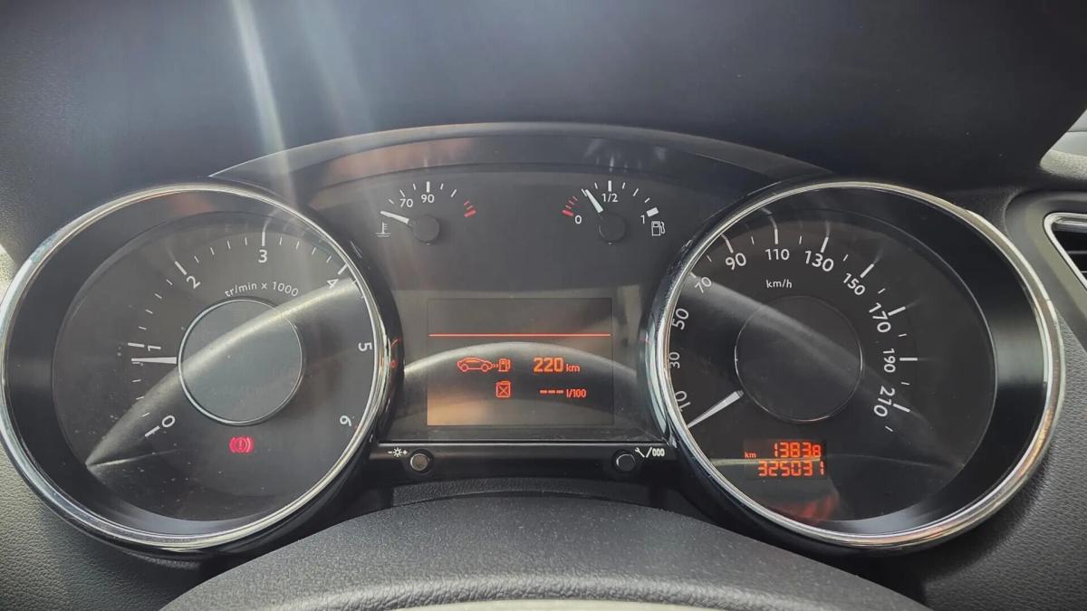 peugeot-5008-2014-diesel-1997cc
