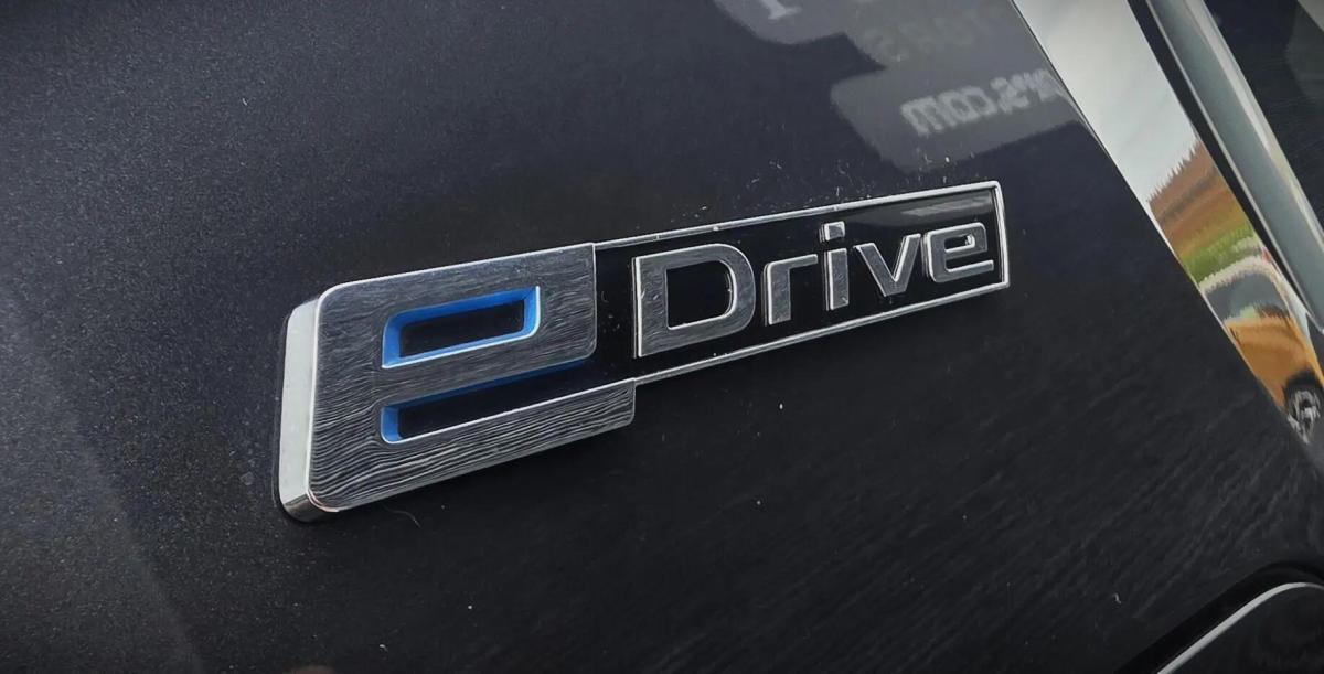 bmw-serie-5-530e-iperformance-sedan-2018-hibrido-a-gasolina-1998cc