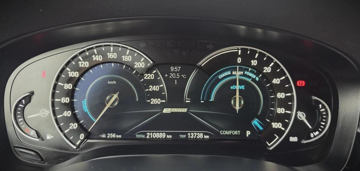 bmw-serie-5-530e-iperformance-sedan-2018-hibrido-a-gasolina-1998cc