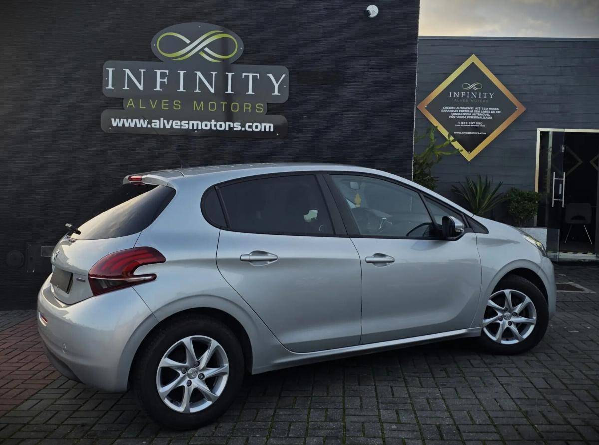 peugeot-208-2016-gasolina-1199cc