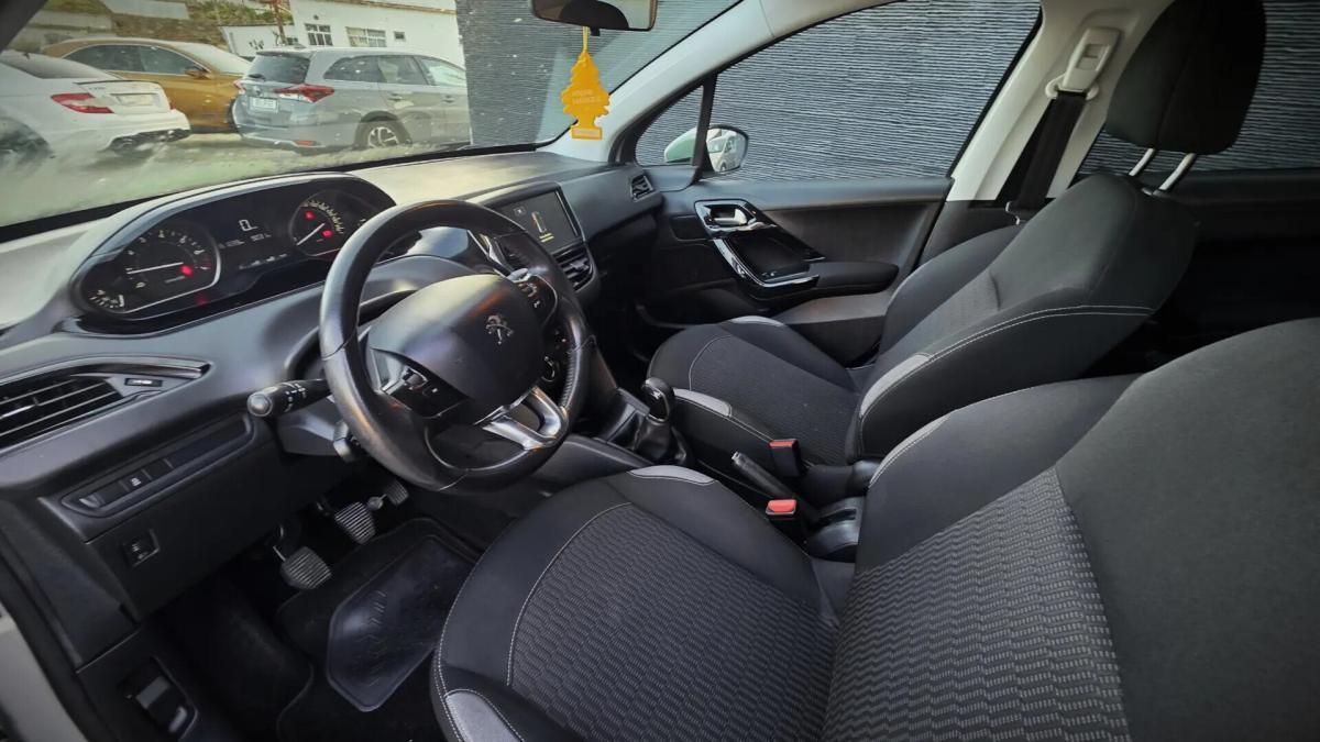 peugeot-208-2016-gasolina-1199cc