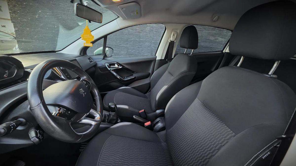 peugeot-208-2016-gasolina-1199cc