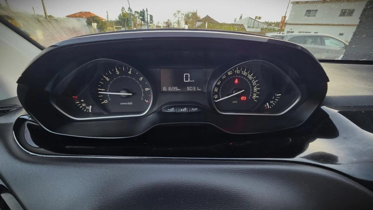 peugeot-208-2016-gasolina-1199cc