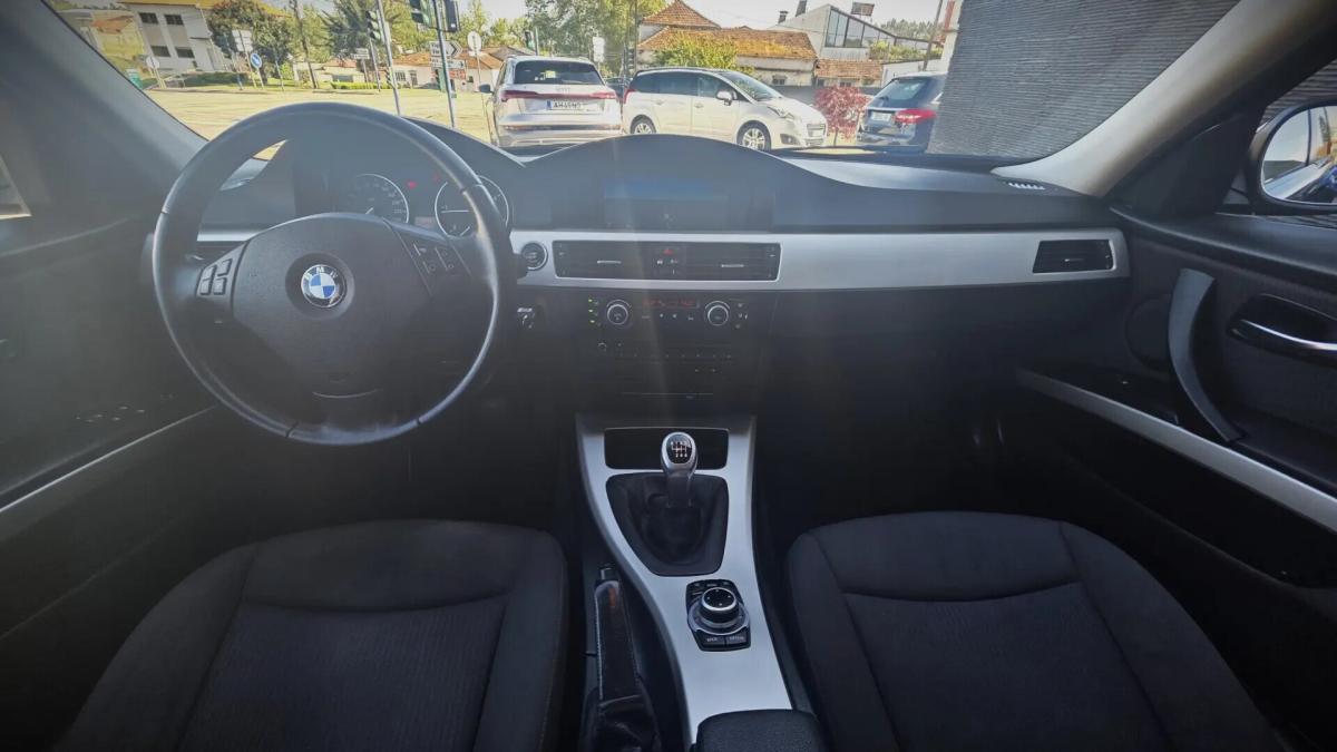 bmw-serie-3-318d-touring-2012-diesel-1995cc