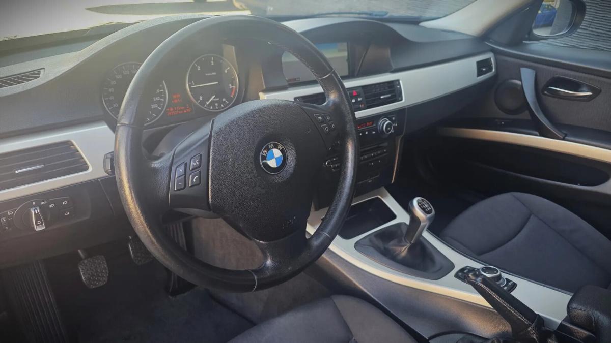 bmw-serie-3-318d-touring-2012-diesel-1995cc