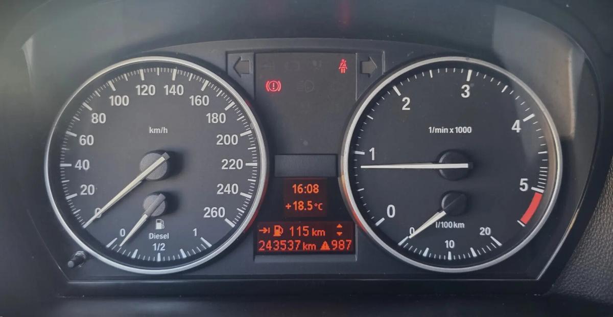 bmw-serie-3-318d-touring-2012-diesel-1995cc