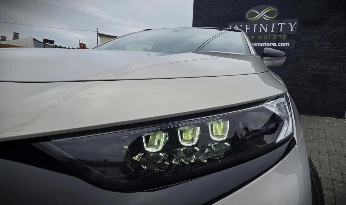 ds-ds-7-crossback-2023-hibrido-a-gasolina-1598cc