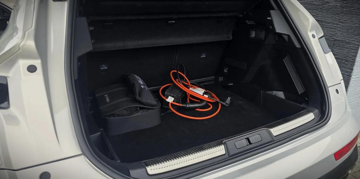 ds-ds-7-crossback-2023-hibrido-a-gasolina-1598cc