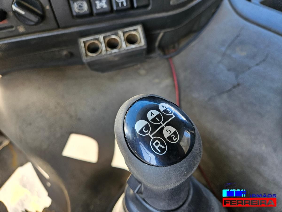 volvo-fm12-2001-diesel-12100cc