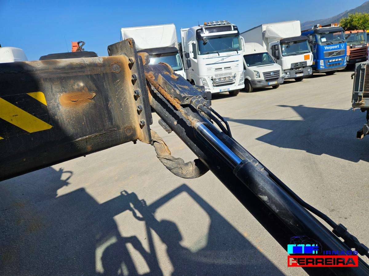 renault-kerax-2012-diesel-10837cc