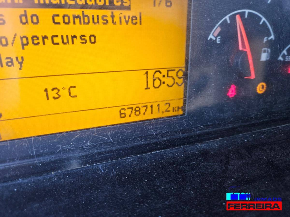 volvo-fm12-2002-diesel-12100cc