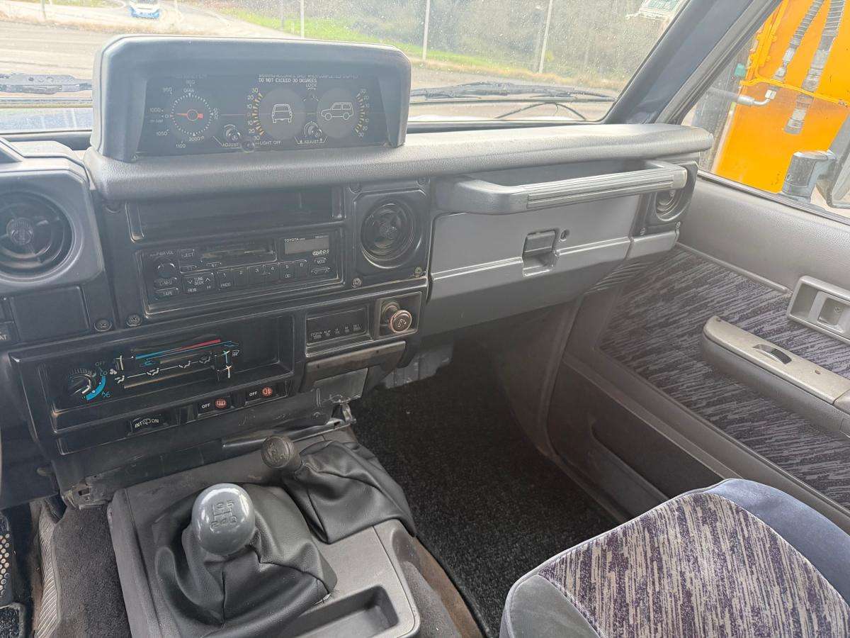 toyota-land-cruiser-1994-diesel-2982cc