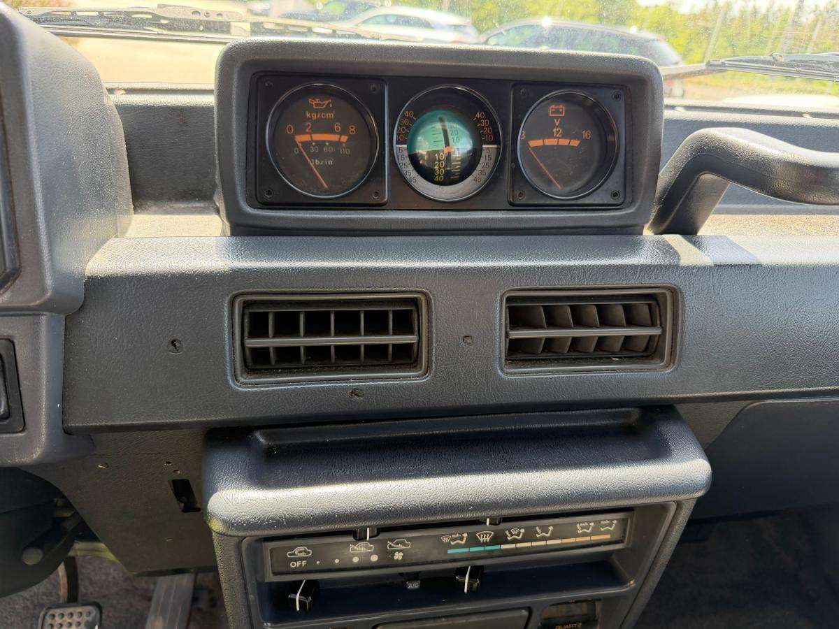 mitsubishi-pajero-1988-diesel-2477cc