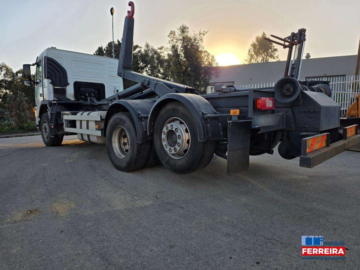 volvo-fm12-2005-diesel-12120cc
