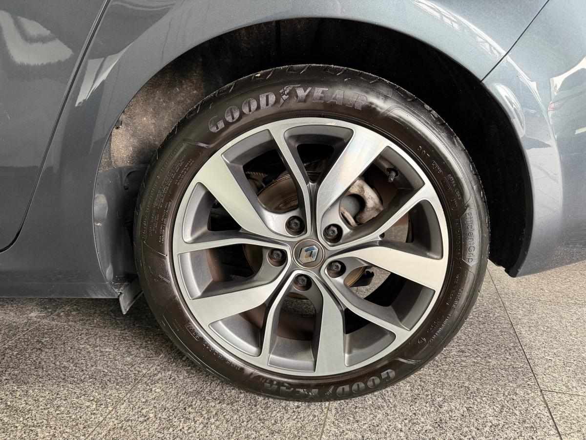 renault-megane-sport-tourer-2017-diesel-1461cc