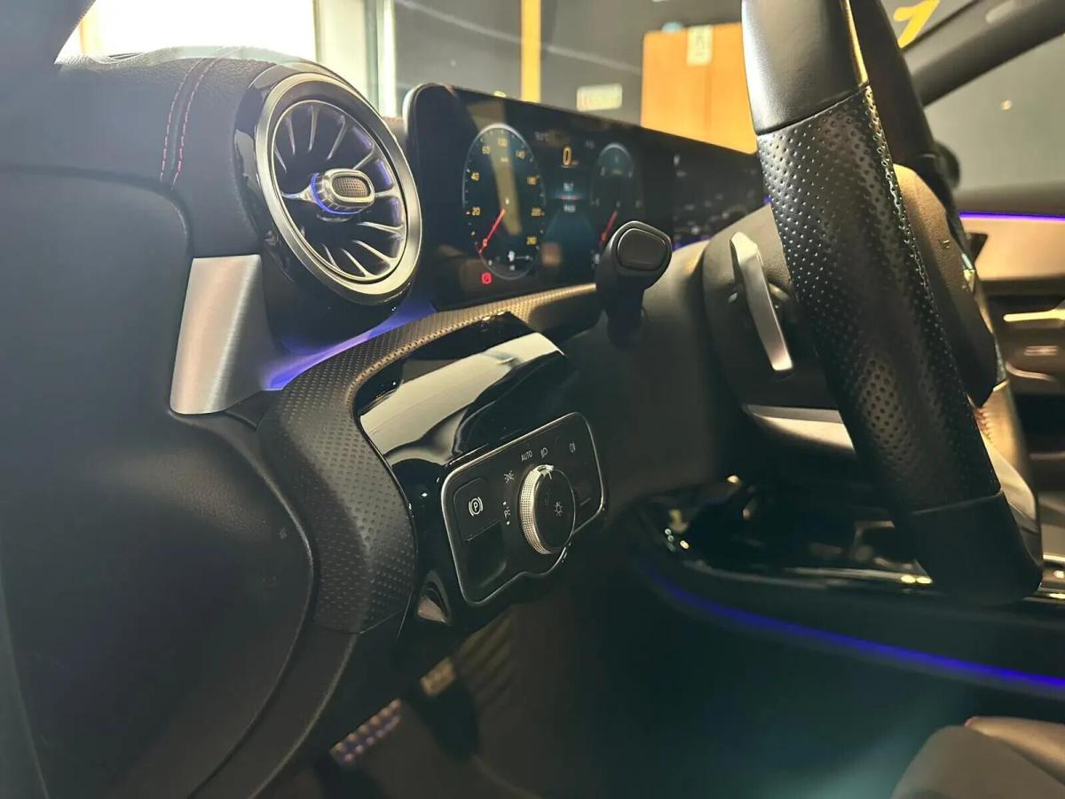 mercedes-benz-cla-180-amg-auto-2020-diesel-1461cc