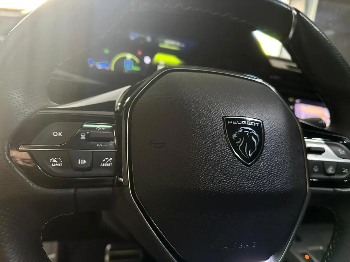 peugeot-308-sw-2022-hibrido-a-gasolina-1598cc
